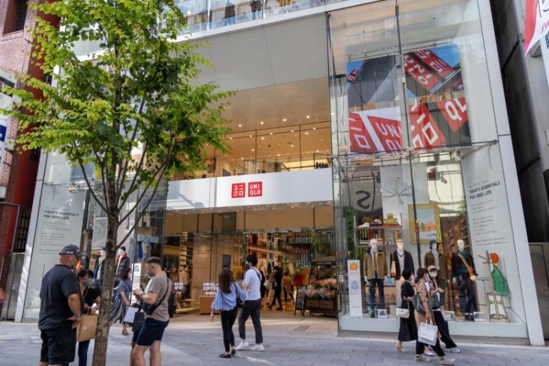 cửa hàng Flagship Uniqlo ở Ginza cửa hàng Flagship Uniqlo ở Ginza